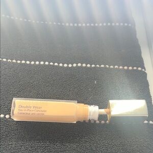 Estee lauder concealer